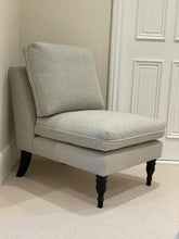 Load image into Gallery viewer, Hereford Chair
